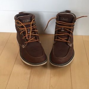 Women’s stonington moc toe boots